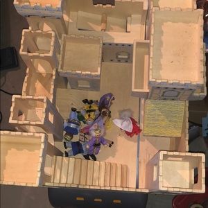 Melissa and Doug Folding Medieval Castle